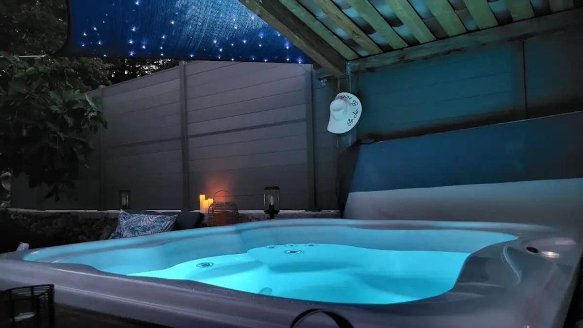L'Antre Deux Pierres, Romantisme, Jacuzzi Exterieur, Plateau Dinatoire Bouyon ภายนอก รูปภาพ